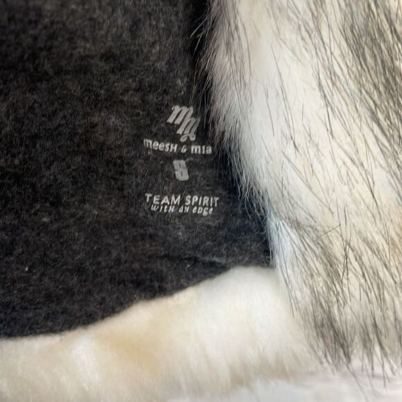 Meesh & Mia faux fur lined vest size small, womens faux fur vest, Redskins vest - Picture 3 of 9